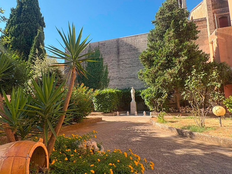 R.S.A. E CASA DI RIPOSO PADRE SEMERIA